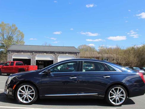 Used 2017 Cadillac XTS Premium Luxury image 9
