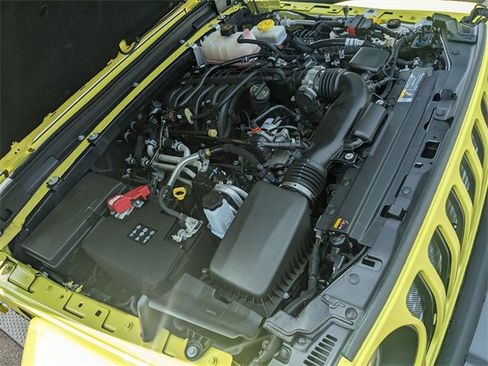 Certified 2022 Jeep Wrangler Unlimited Sahara w/ Cold Weather Group image 30