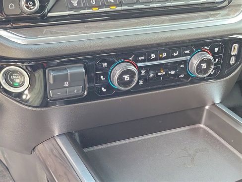 Used 2024 Chevrolet Silverado 2500 LTZ w/ LTZ Premium Package image 32