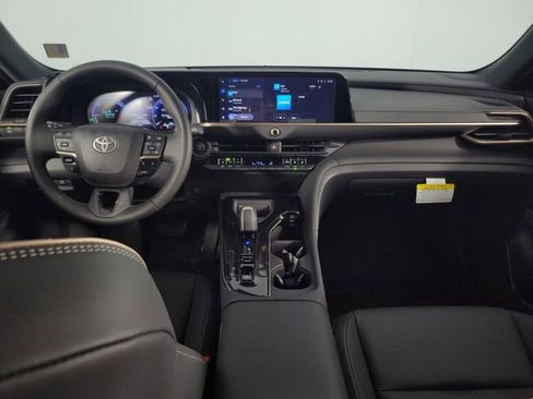 Used 2026 Toyota Crown XLE image 25