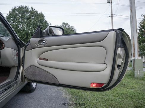 Used 1999 Jaguar XK8 Convertible image 36