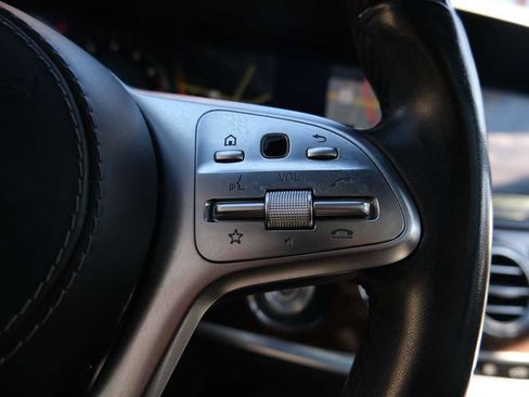 Used 2018 Mercedes-Benz S 560 4MATIC Sedan w/ Premium Package image 44