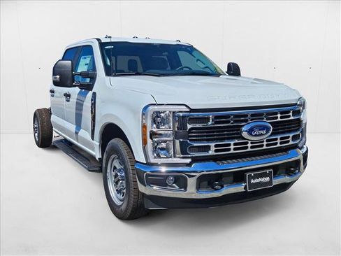 New 2026 Ford F350 XL w/ XL Chrome Package RWD image 6