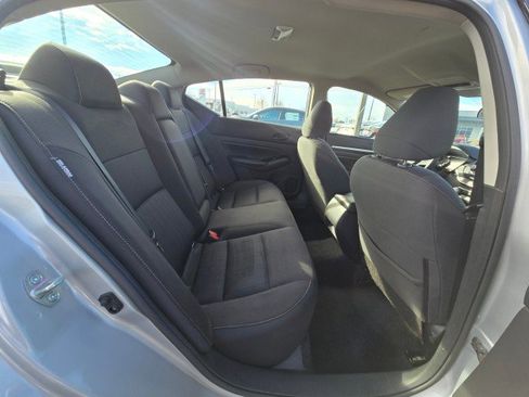 Used 2023 Nissan Altima 2.5 SV image 15