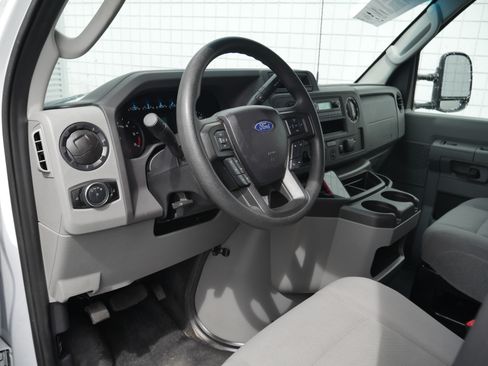 Certified 2025 Ford E-450 and Econoline 450 Super Duty w/ Power Equipment Group RWD image 4