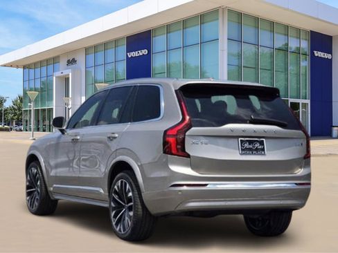 Used 2025 Volvo XC90 B5 Core image 4