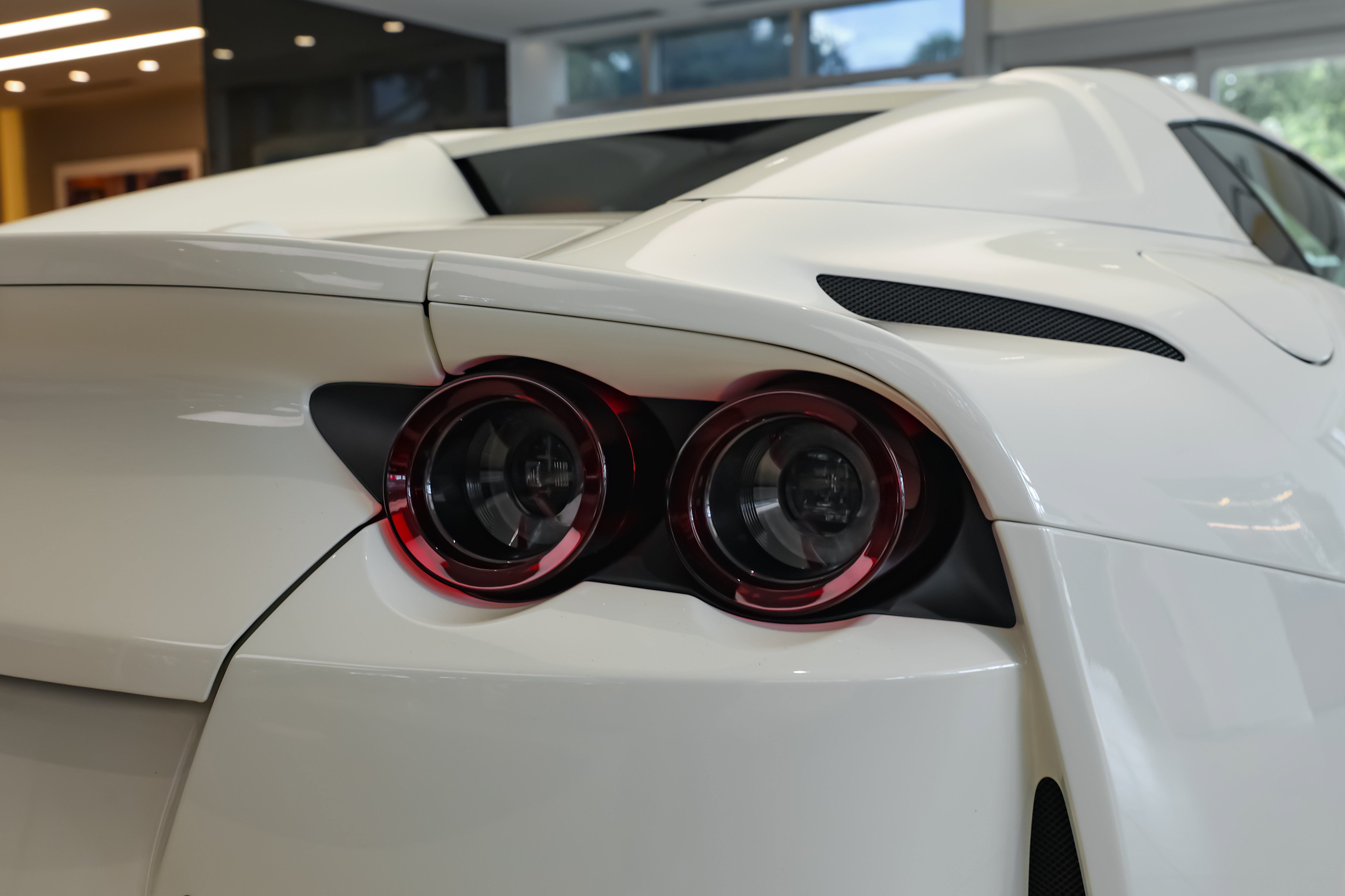 Used 2021 Ferrari 812 GTS RWD image 33