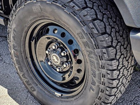 Used 2022 Ford Bronco Black Diamond AWD/4WD image 11