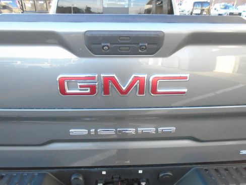 Used 2019 GMC Sierra 1500 SLT w/ SLT Premium Package image 38