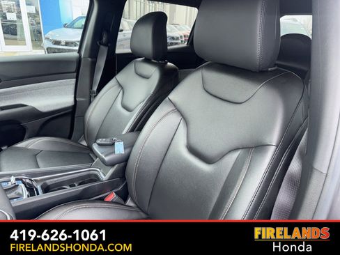 Used 2024 Jeep Compass Latitude image 13