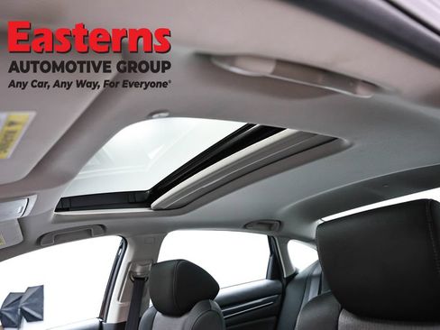 Used 2020 Honda Accord EX image 32
