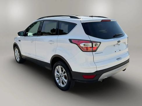 Used 2017 Ford Escape SE w/ Equipment Group 201A FWD image 5