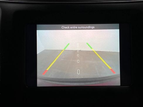 Used 2021 Jeep Cherokee Latitude Plus image 22