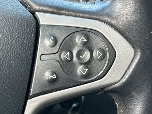 Used 2022 Chevrolet Colorado LT w/ Fleet Safety Package image 20