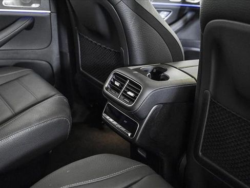 Certified 2025 Mercedes-Benz GLS 450 4MATIC image 19