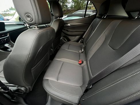 Used 2025 Buick Encore GX Preferred image 27
