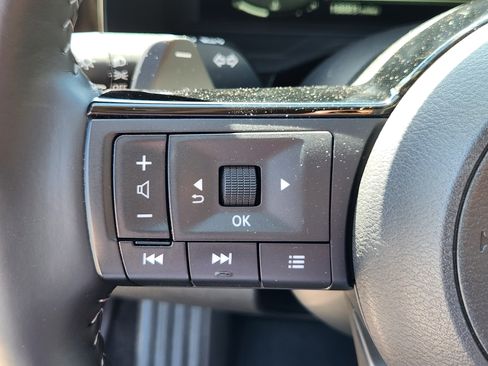 Certified 2025 Nissan Pathfinder Platinum w/ Cargo Package AWD/4WD image 26