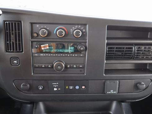 New 2026 Chevrolet Express 3500 w/ Power Convenience Package image 17