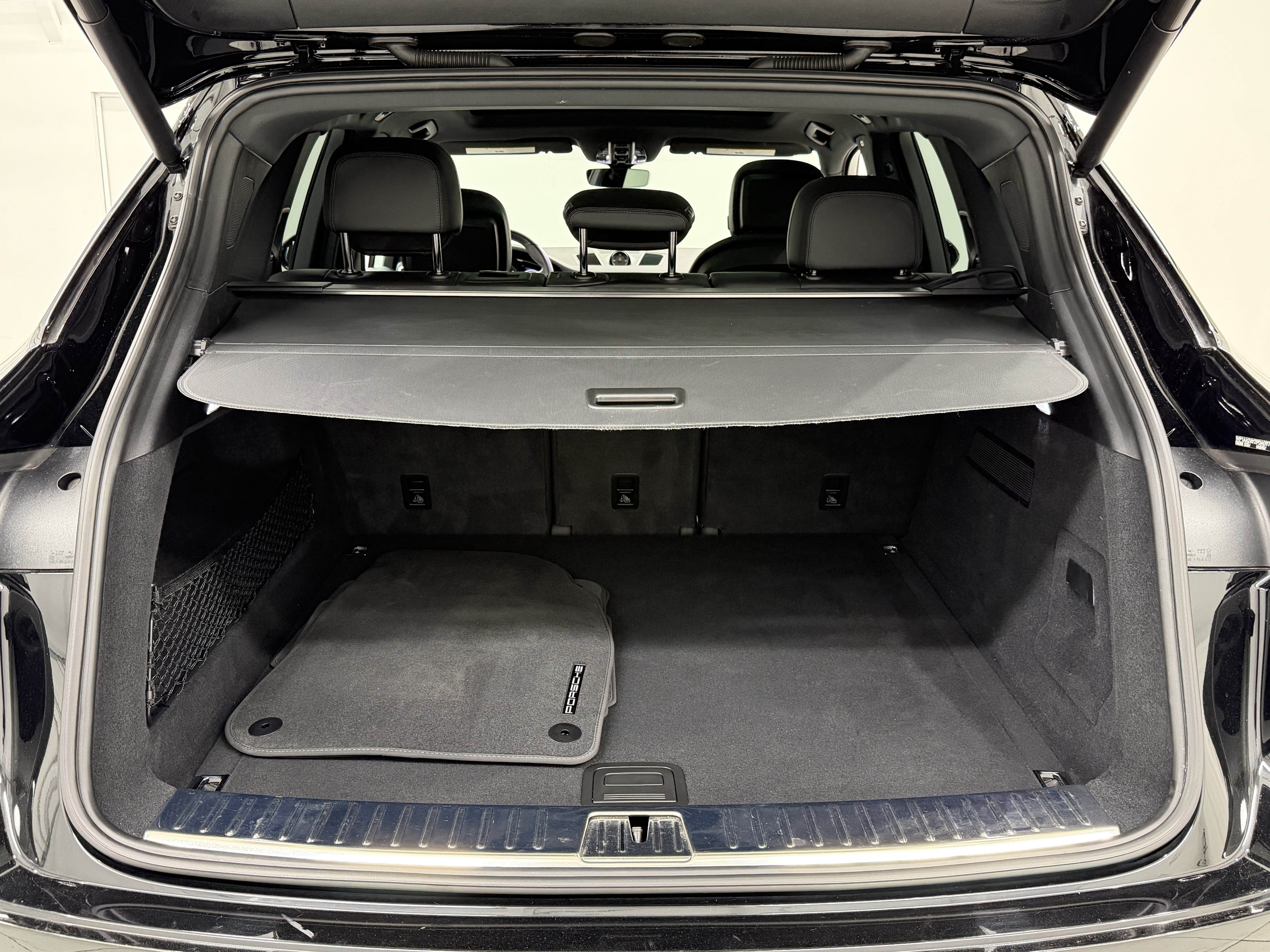 Certified 2023 Porsche Cayenne AWD/4WD image 63
