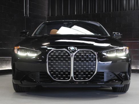 Used 2021 BMW 430i Convertible image 8