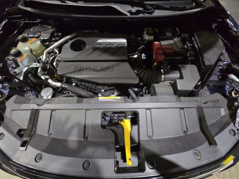 Used 2025 Nissan Rogue Platinum w/ Tech Package AWD/4WD image 11