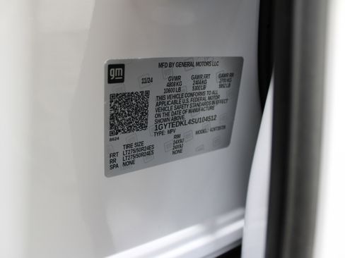 New 2025 Cadillac Escalade IQ Luxury 2 image 52