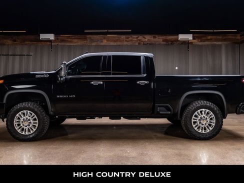 Used 2020 Chevrolet Silverado 3500 High Country w/ Z71 Off-Road Package image 5