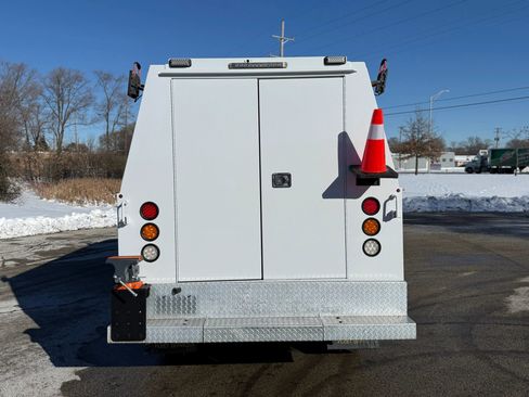 Used 2018 Mercedes-Benz Sprinter 3500 image 13