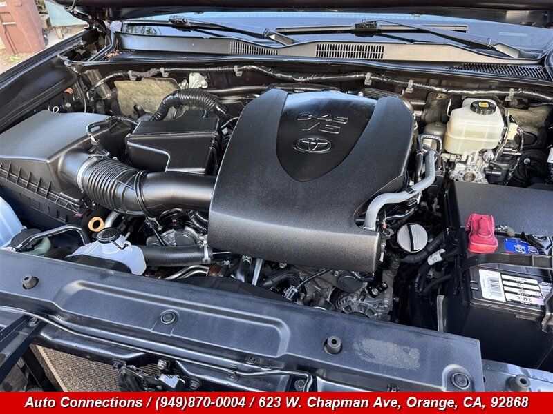 Used 2018 Toyota Tacoma TRD Off-Road w/ Technology Package AWD/4WD image 25