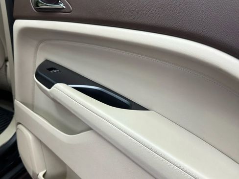 Used 2015 Cadillac SRX Luxury w/ Driver Awareness Package image 29