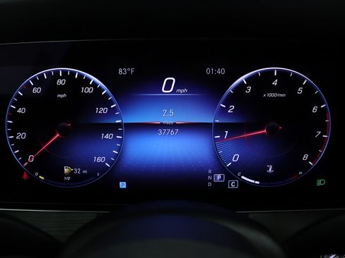 Used 2022 Mercedes-Benz E 350 Sedan image 11