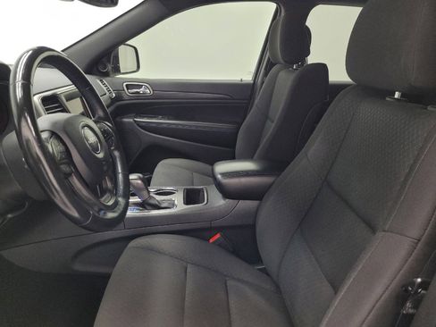 Used 2019 Jeep Grand Cherokee Laredo image 17