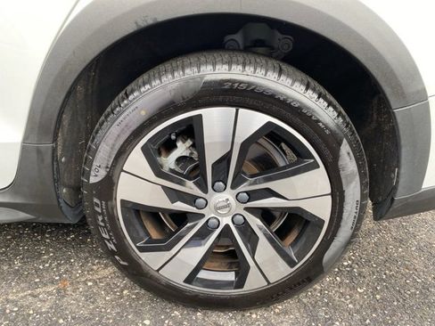 Used 2021 Volvo V60 T5 Cross Country w/ Climate Package image 11