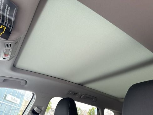 New 2025 Volkswagen Taos SE image 11