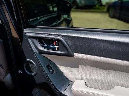 Used 2016 Subaru Forester 2.5i Limited image 25