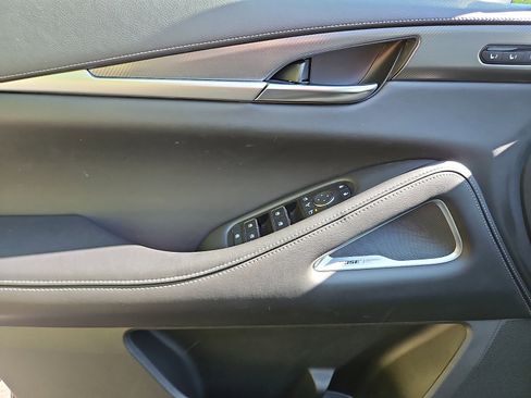 Used 2023 INFINITI QX60 Luxe w/ Performance Audio Package image 12