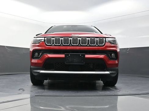 Used 2025 Jeep Compass Limited AWD/4WD image 32