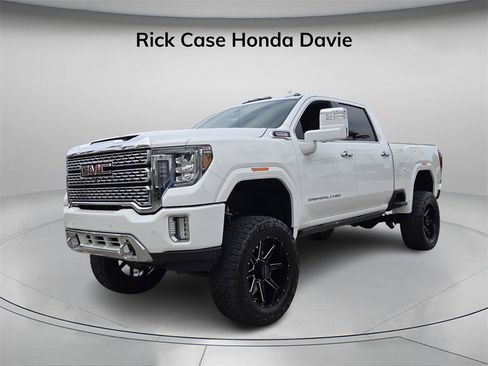 Used 2020 GMC Sierra 2500 Denali w/ Denali Ultimate Package image 9