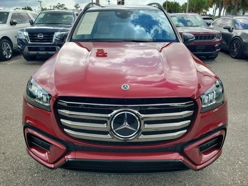 Used 2024 Mercedes-Benz GLS 450 4MATIC image 3