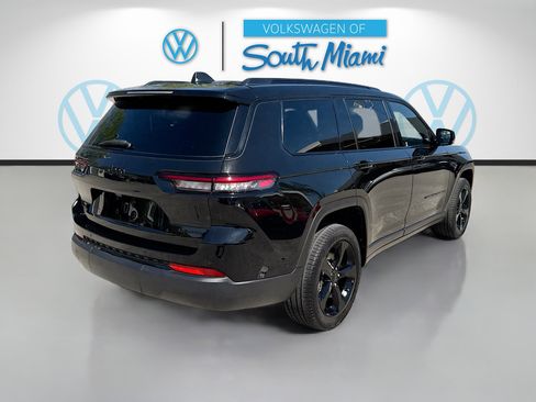 Used 2025 Jeep Grand Cherokee L Limited w/ Black Appearance Package image 7