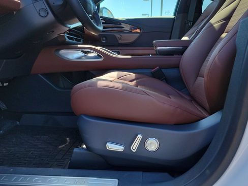 New 2026 Lincoln Nautilus Reserve AWD/4WD image 19
