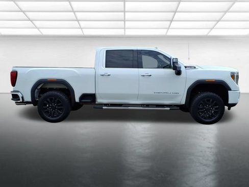 Used 2022 GMC Sierra 2500 Denali AWD/4WD image 9