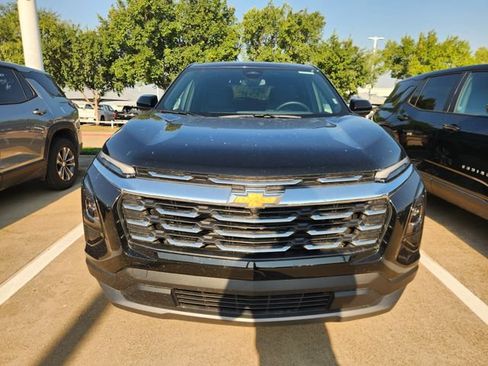 Used 2026 Chevrolet Equinox LT FWD image 2