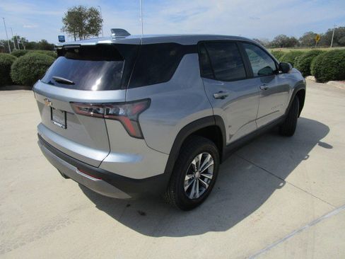 New 2026 Chevrolet Equinox LT w/ Convenience Package II image 7