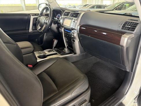 Used 2018 Toyota 4Runner Limited AWD/4WD image 26