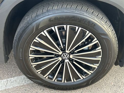 New 2026 Volkswagen Tiguan S image 6
