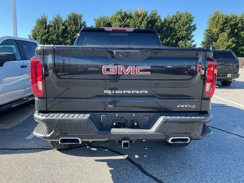 Used 2023 GMC Sierra 1500 AT4 w/ AT4 Preferred Package image 5