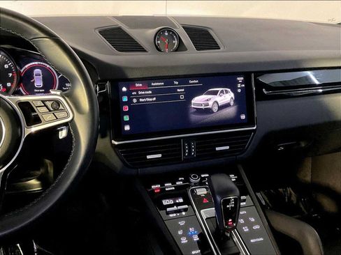 Certified 2023 Porsche Cayenne AWD/4WD image 16