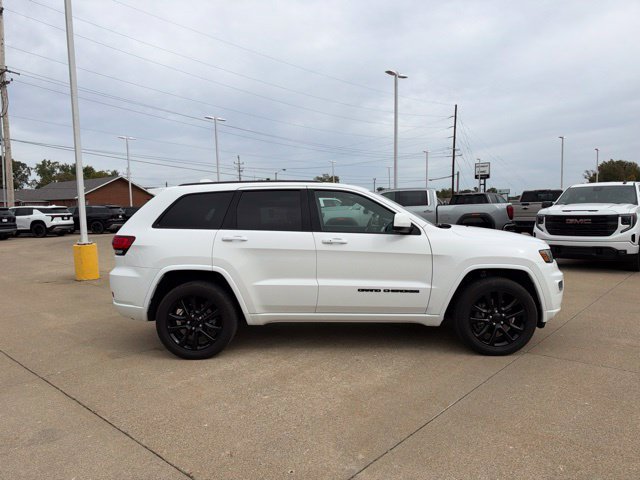 Used 2021 Jeep Grand Cherokee Laredo X AWD/4WD image 8