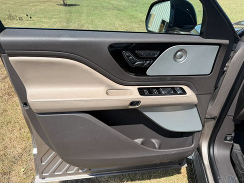 Used 2020 Lincoln Aviator Reserve w/ Equipment Group 202A AWD/4WD image 9